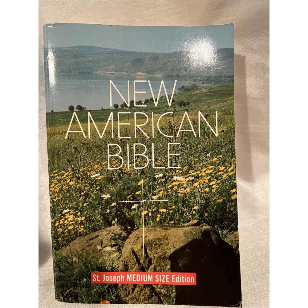 New American Bible: St. Joseph Medium Size Edition - Great‎ Condition Softcover